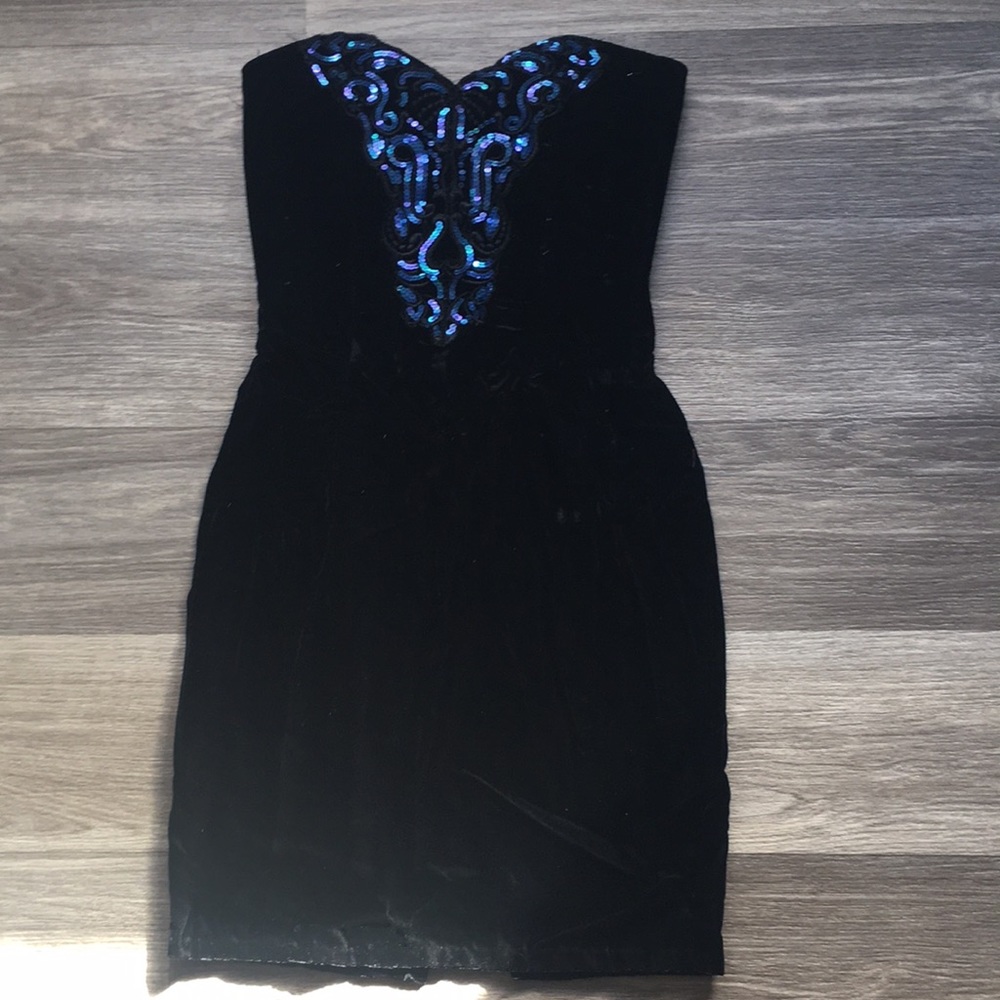 Jessica McClintock Gunne Sax strapless velvet dress, size 9/10